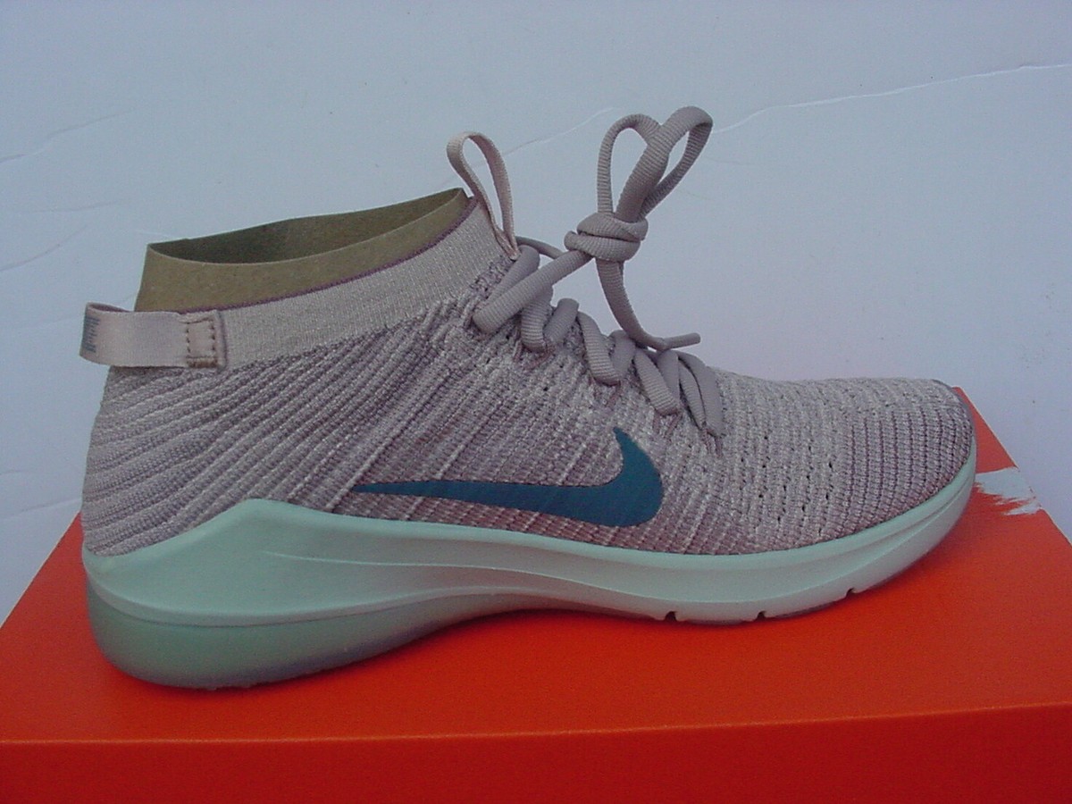 Nike Women's Shoe Beige Teal Green Air Zoom Fearless FK AA1214