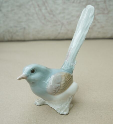 Lladro   "Bird"   #1054 - Picture 1 of 5