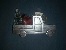 Christmas Ornament Pick-up Truck Metal Tree Present In Back