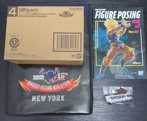 SHFiguarts Super Saiyan Son Goku Exclusive Tamashii Nations World Tour