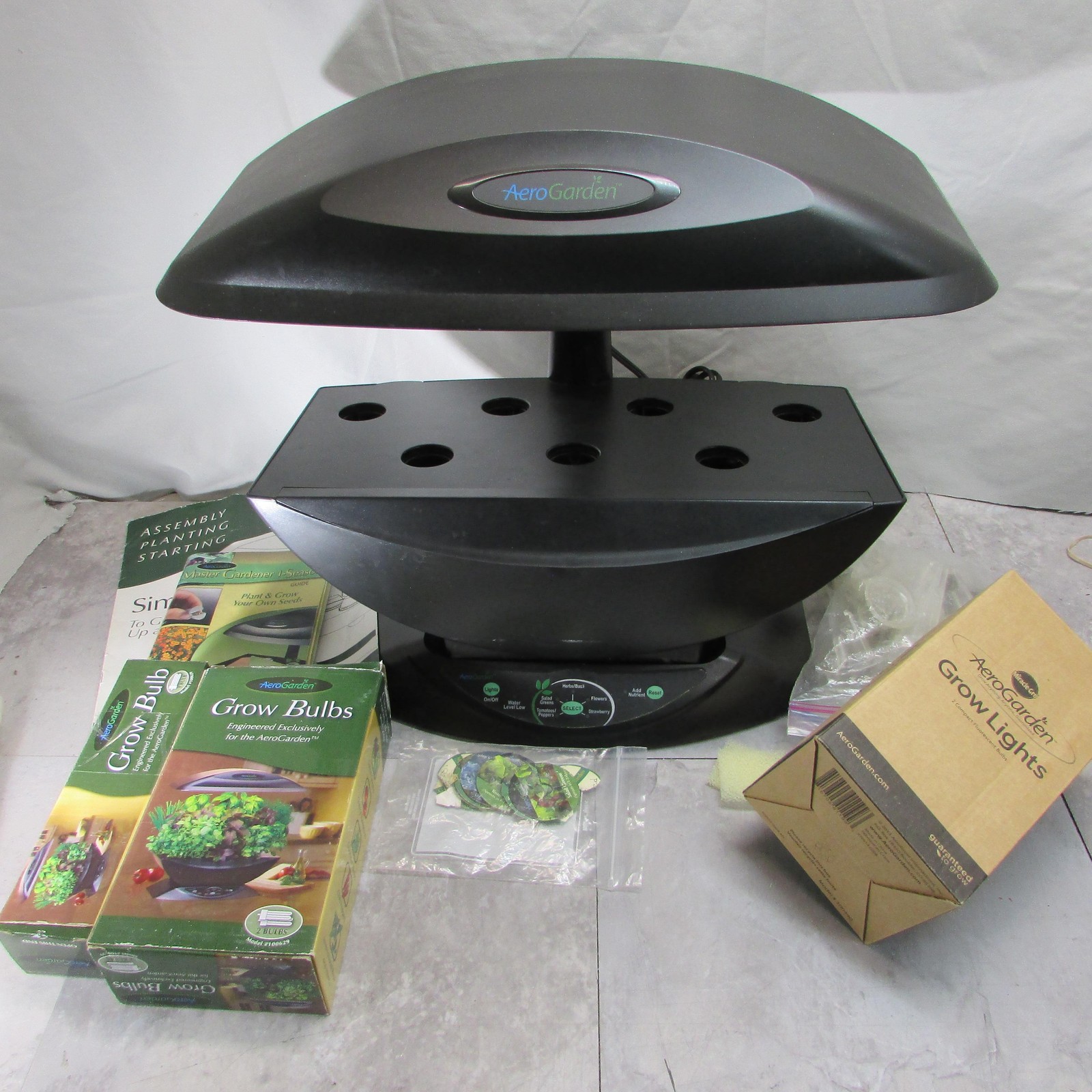AeroGarden Classic 7-Pod Indoor Hydroponic Garden Model 1007