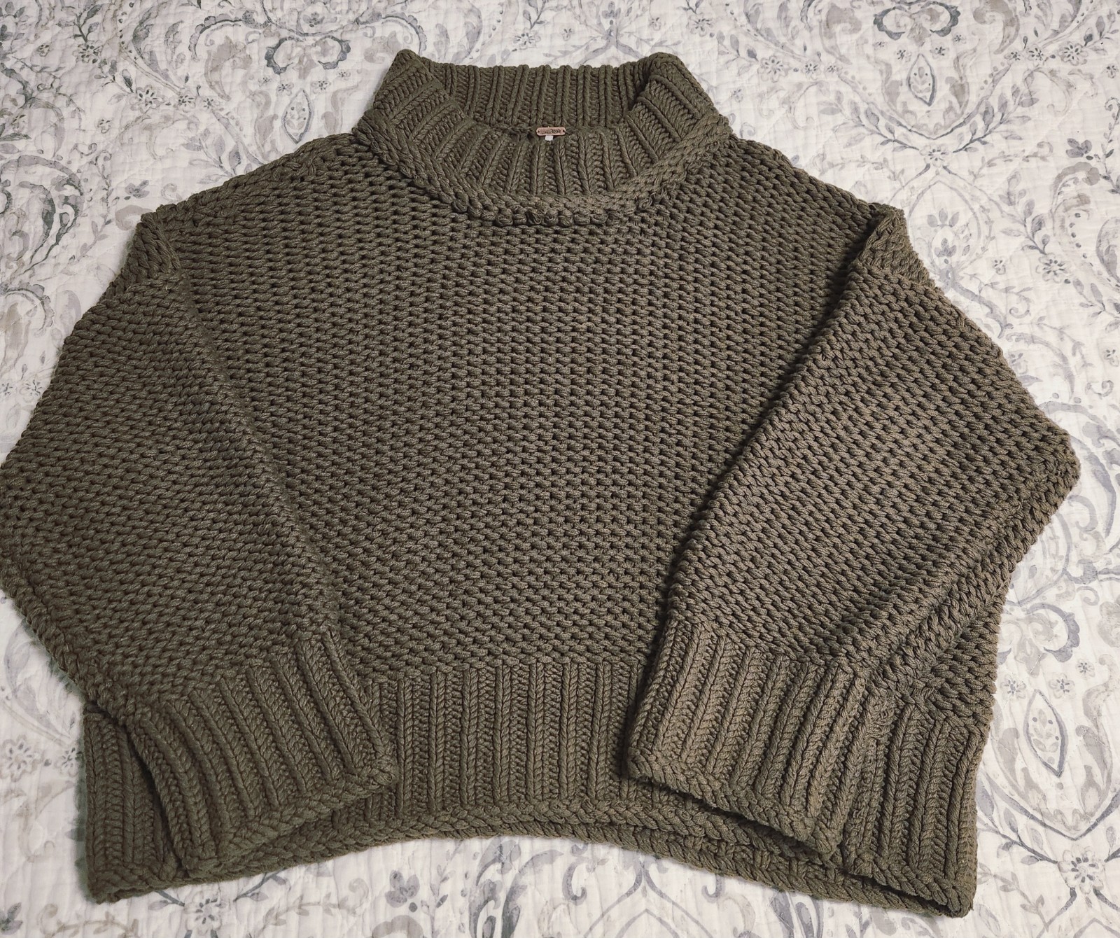 Free People Women's Boho-Chic Slouchy Turtleneck Pullover Sweater Size XL