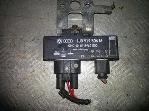 1J0919506M Lüfter Steuergerät Relais 898967000 Skoda Fabia DE83676-87