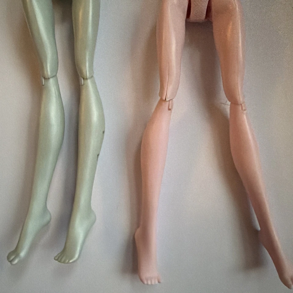 Monster High Doll 2008 Lot of 3 - Lagoona, Frankie Stein, Draculaura - Image 4 of 4