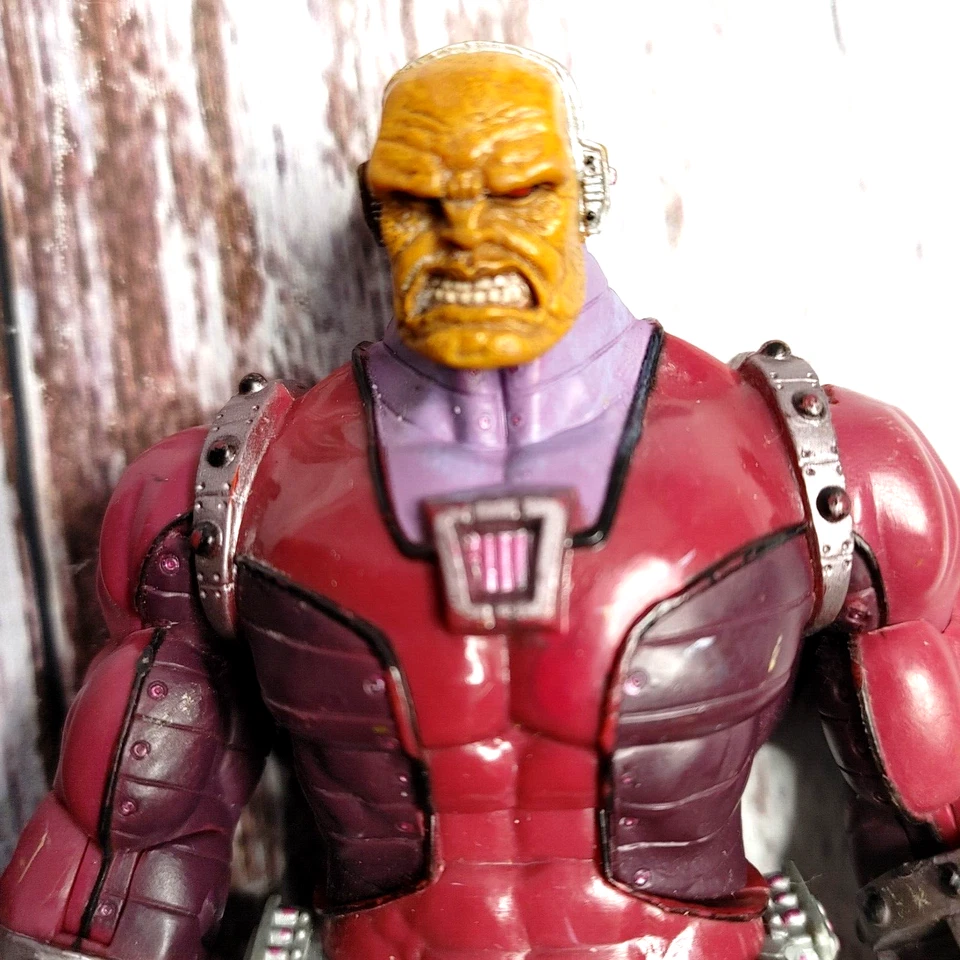 Figura de acción Prototype Plus the Retail DCU Super Heroes Mogul 7" 2007 DC Comic. Foto 3 de 4