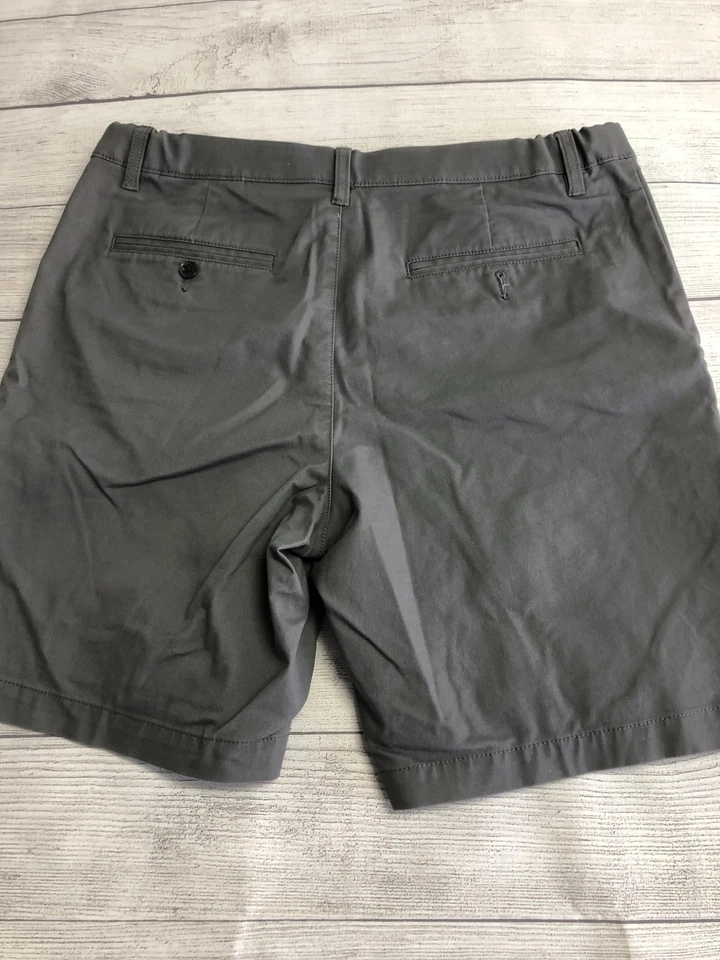 Pantalones Cortos Croft & Barrow Para Hombres 36 Gris Chino Frente Plano Elastizados Mezcla de Algodón Informales Foto 3 de 4