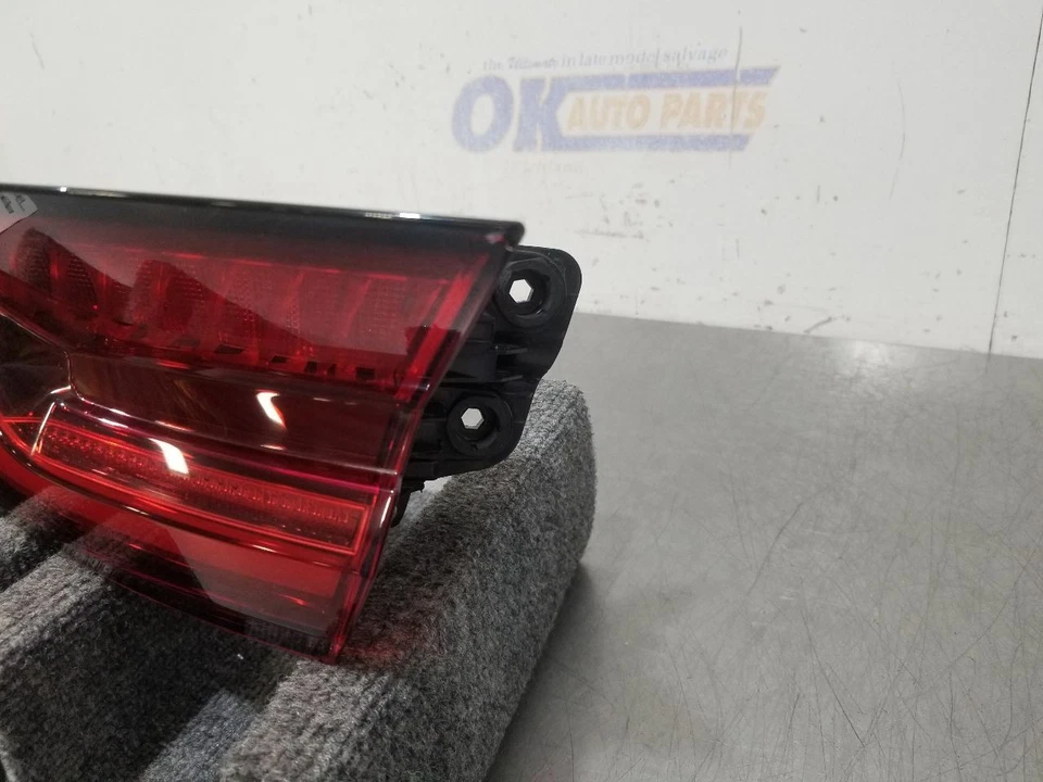 18 2018 AUDI S5 LUZ TRASERA LUZ PASAJERO DERECHO CUPÉ 8W6945092H Foto 4 de 4