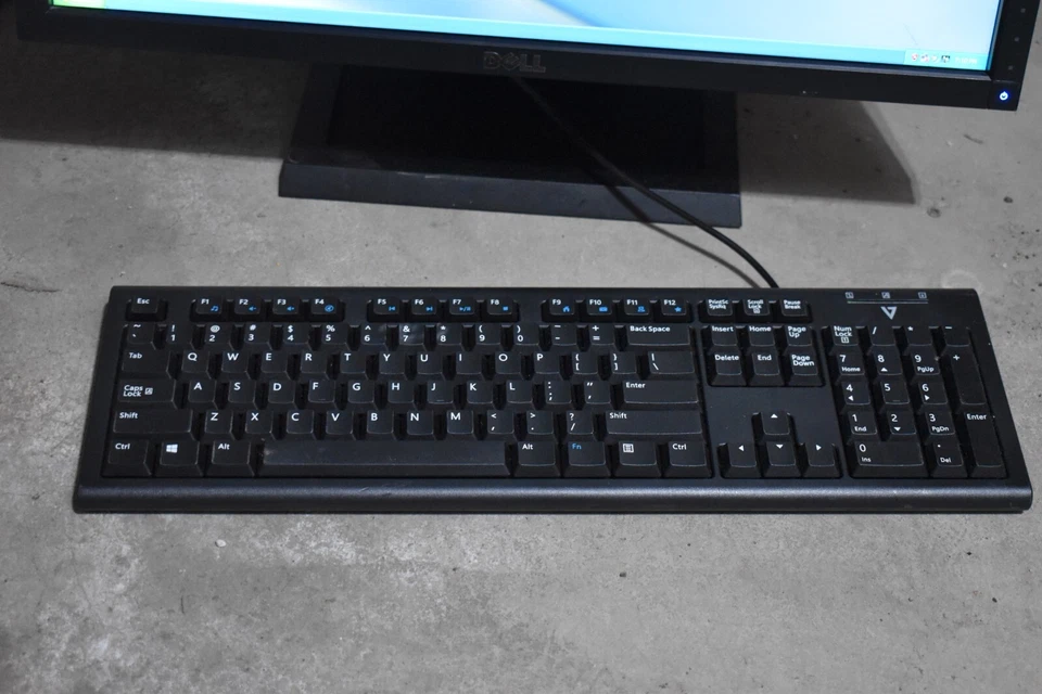 Dell Optiplex USF Quad Core i7-2600S 8GB 500GB Windows XP Pro 64-bit x64 + LCD - Image 3 of 4