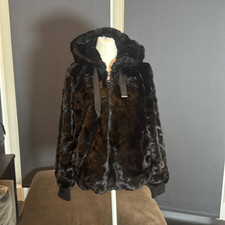 Women s Black Super Soft Faux Fur Hooded Short Jacket Full Zip Size S NWT