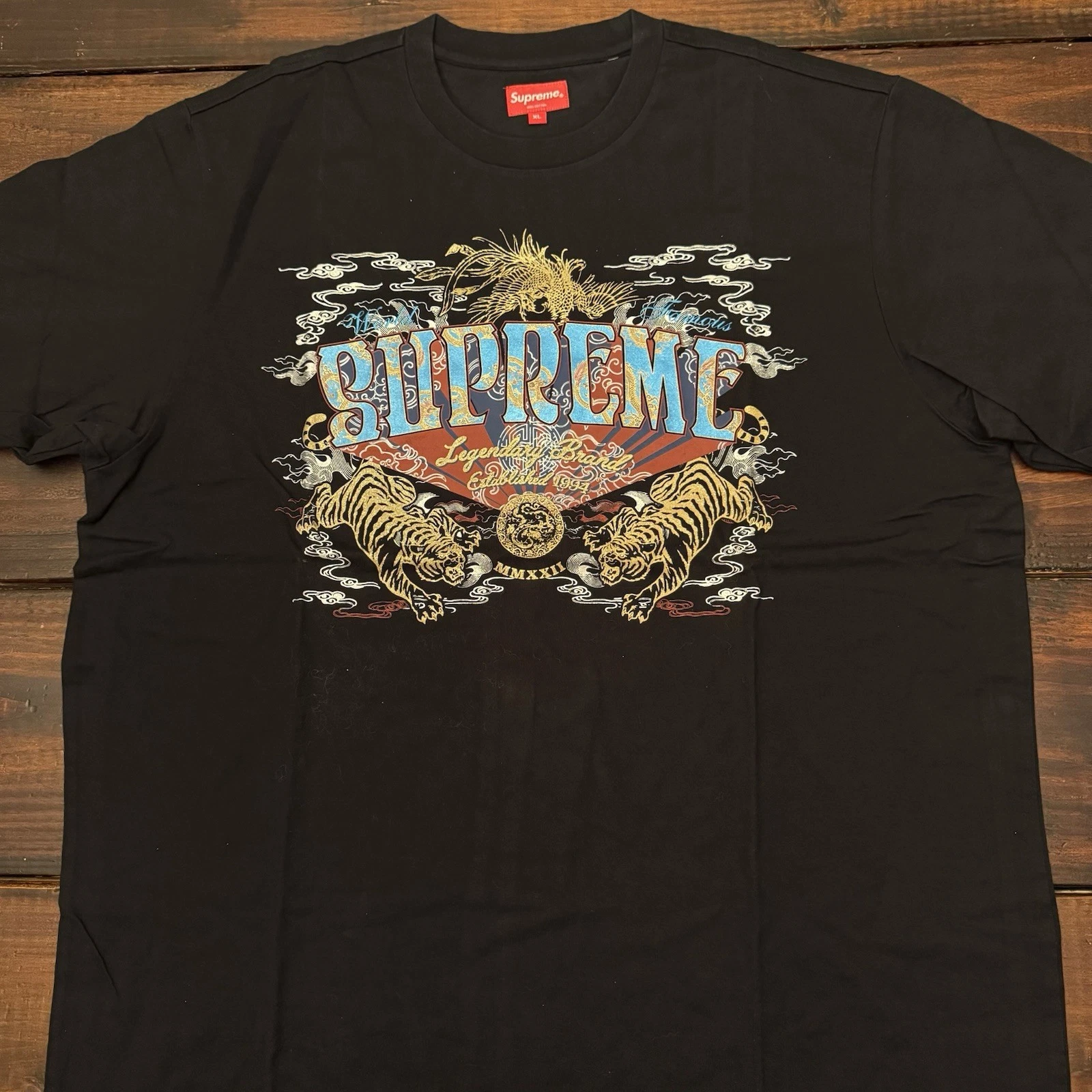 Tee shirt Supreme Legendary noir taille XL authentique SS22 NEUF
