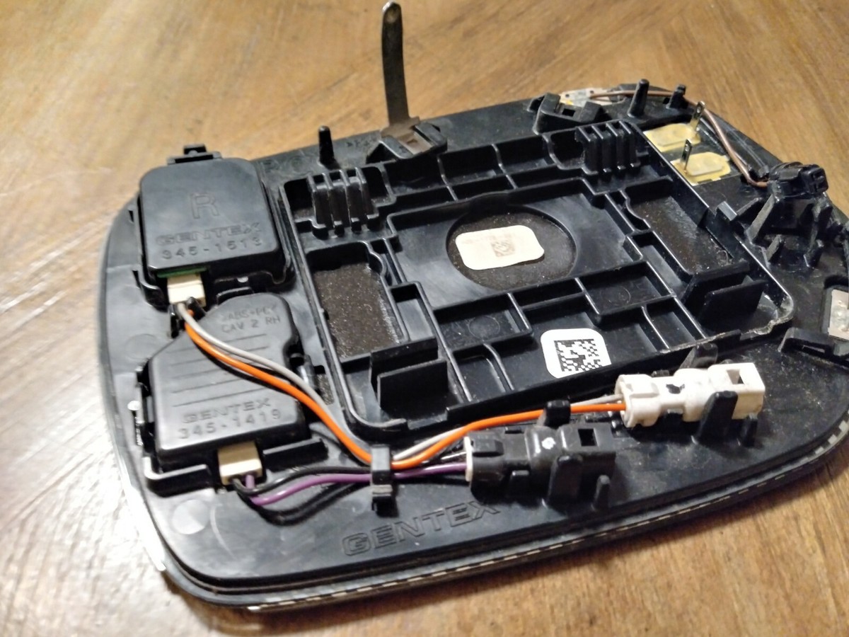 Genuine Subaru Auto Dimming Blind Spot R J201SAL123 | OE | 90 Day