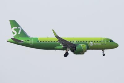 S7 Airlines Airbus A320 VP-BWN colour photograph