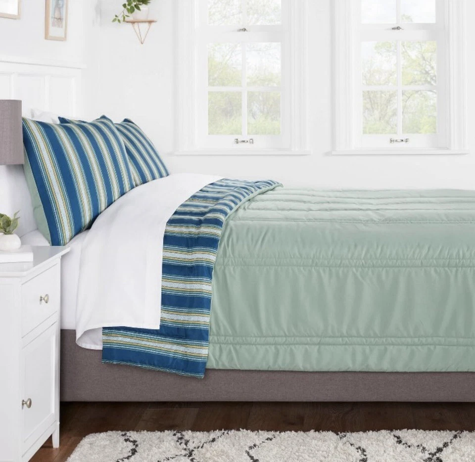 Room Essentials Reversible Microfiber Comforter size Full/Queen Navy Blue/Stripe - Image 2 of 4