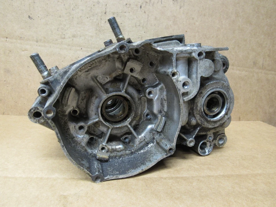 Yamaha DT125 1978 cárteres de motor 2A6-15111-02-00 Foto 3 de 4