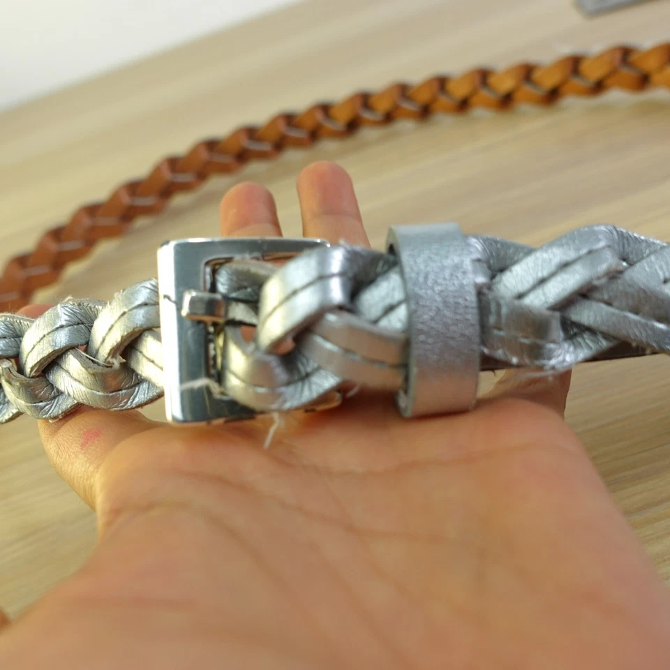 Cinturón Vince Camuto Mujer Mediano Plateado Trenzado Cuero Cintura Metálico Ajustado Imitación Foto 3 de 4