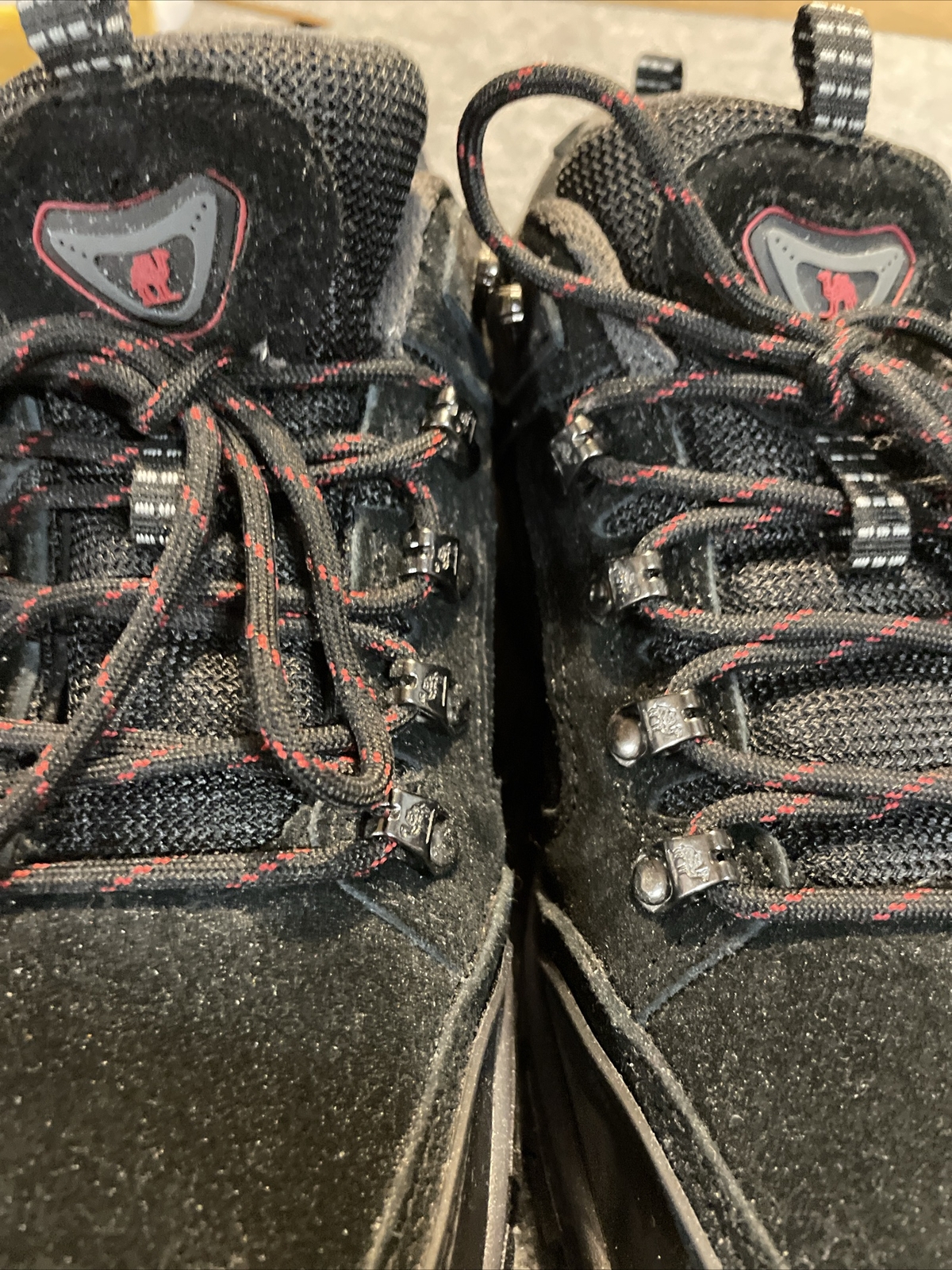 Camel Crown Size 12.5 Black Hiking Shoes