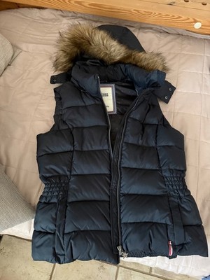 Daunenweste mit abnehmbarer Kaputze mit Kunstfell von Tommy Hilfiger