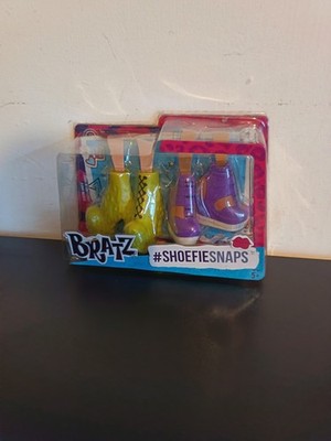 Original Bratz #ShoefieSnaps NEU 2 Paar Pack Grün Stiefel / Lila Sneaker Heels