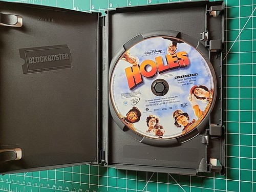 Holes (DVD, 2003) - Picture 3 of 3