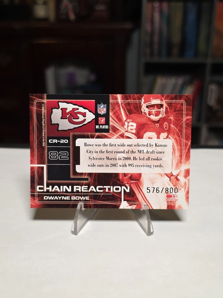 2008 Donruss Elite Chain Reaction Gold #CR-20 Dwayne Bowe 576/800  - Image 2 of 3