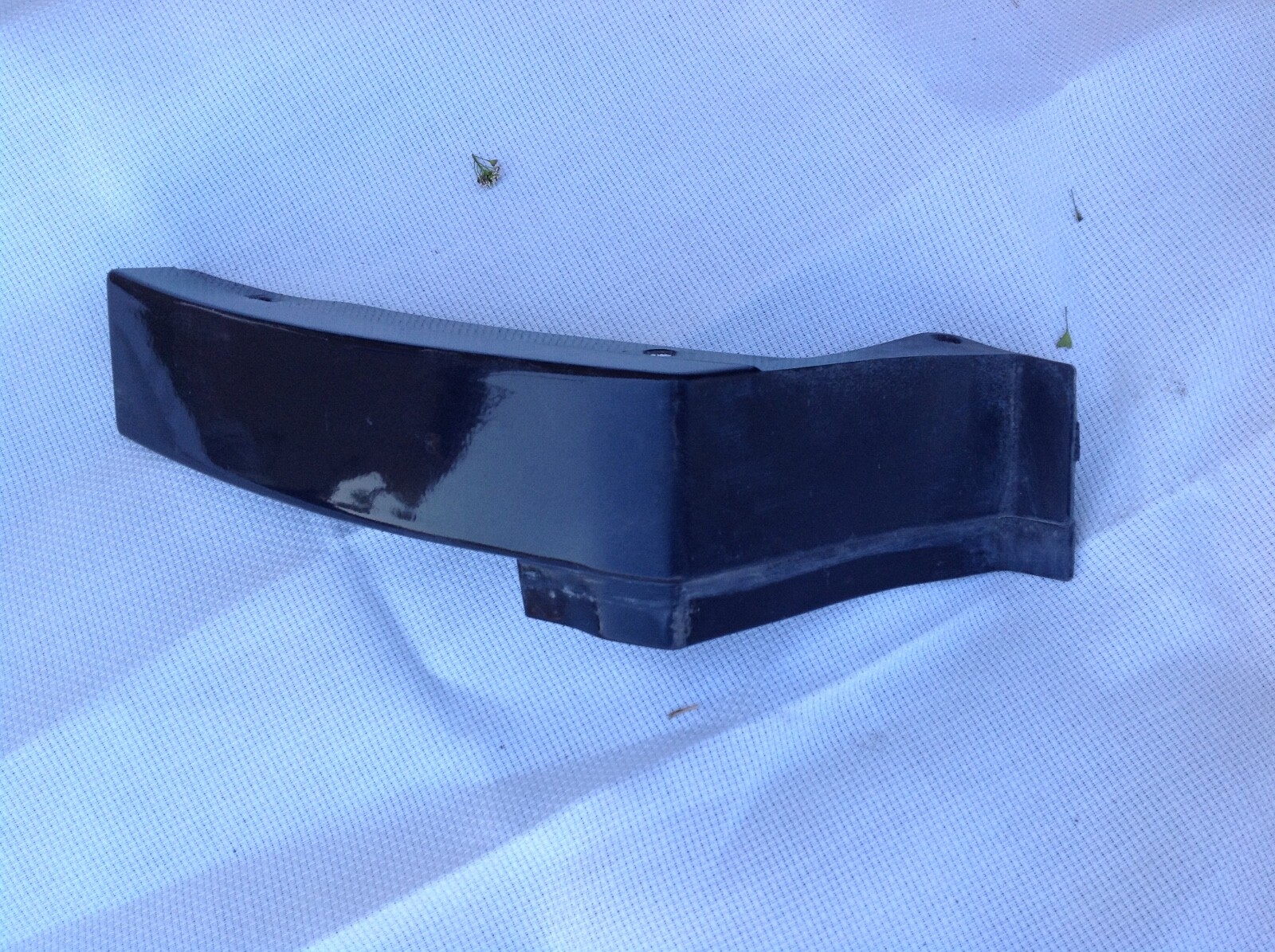 2004-2005 CADILLAC SRX OEM LH driver side REAR panel lower dog leg ...