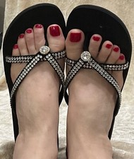 YELLOW BOX Crystal 1  Heel Sandal Shoes Flip Flops Size 8.5-9 M