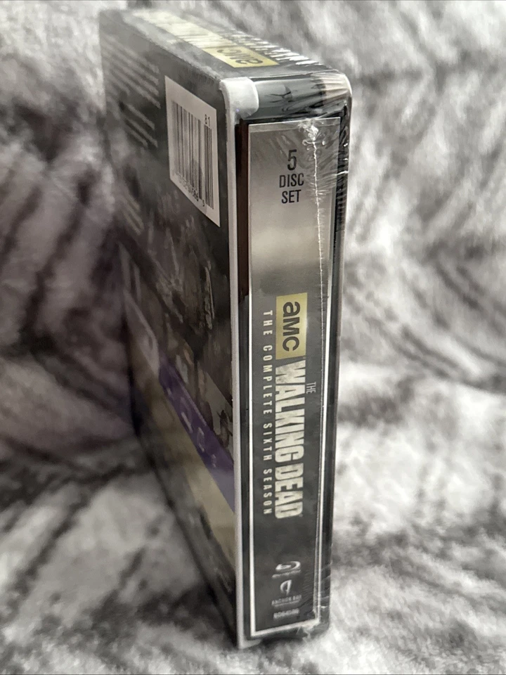 The Walking Dead The Complete 6th Season TARGET EXCLUSIVE Steelbook Blu-ray NEW! - Image 2 of 4