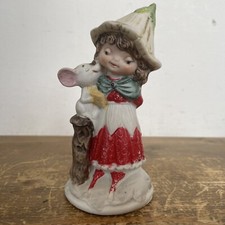 Figurina vintage Victoria Plum con N ceramica affilata 1979