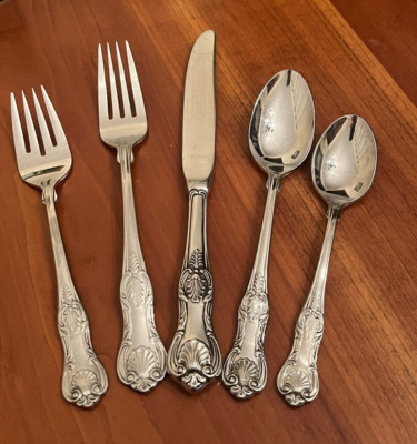 Lunt HILLSBOROUGH  Japan  Glossy 18/8 Stainless Flatware Kings Design - Choice