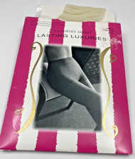 NWT Victoria's Secret Sheer to Waist Pantyhose Cream Lasting Luxuries Medium