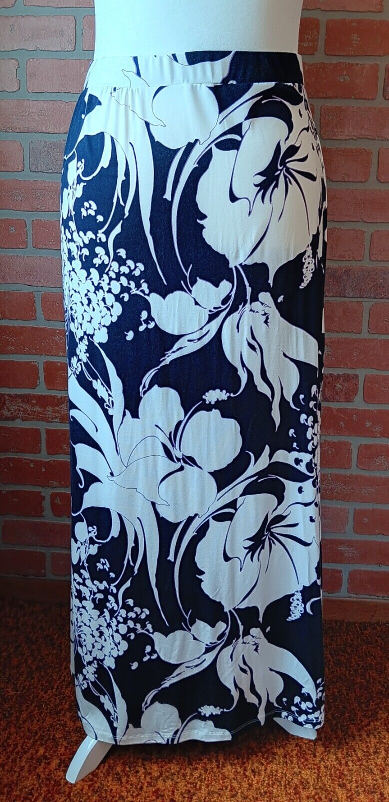 Adrianna Papell White, Purple & Black Floral Maxi… - image 3