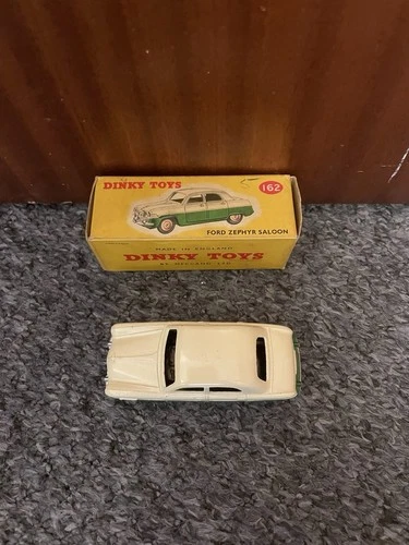 Vintage Dinky Toys 162 Ford Zephyr Saloon in original box-FREE DELIVERY
