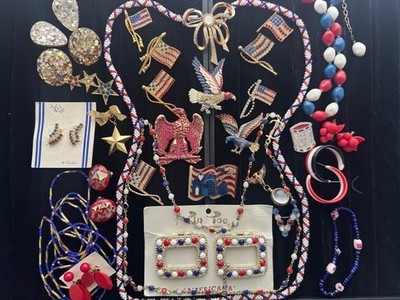 Vintage Jewelry Lot Patriotic July 4 Accessocraft Eagle Lucinda Pin Trifari 30pc
