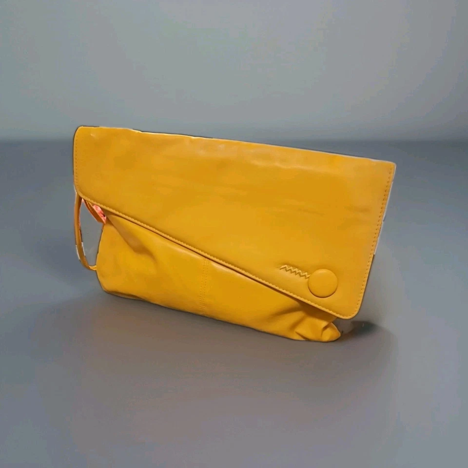 Bolso de Mano Vintage Años 80 Amarillo Mostaza Pacific Connections Con Muñequera (Grande) Foto 2 de 4