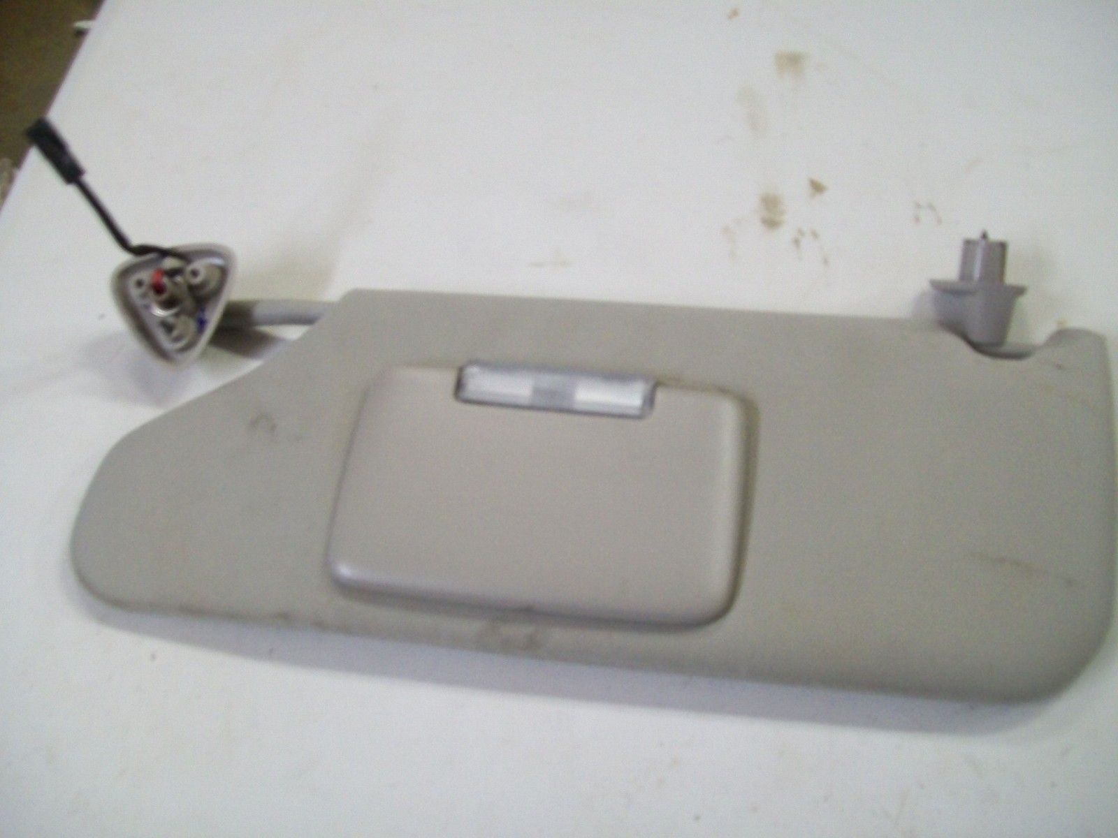 SUN VISOR DODGE CHARGER RIGHT 06 07 eBay