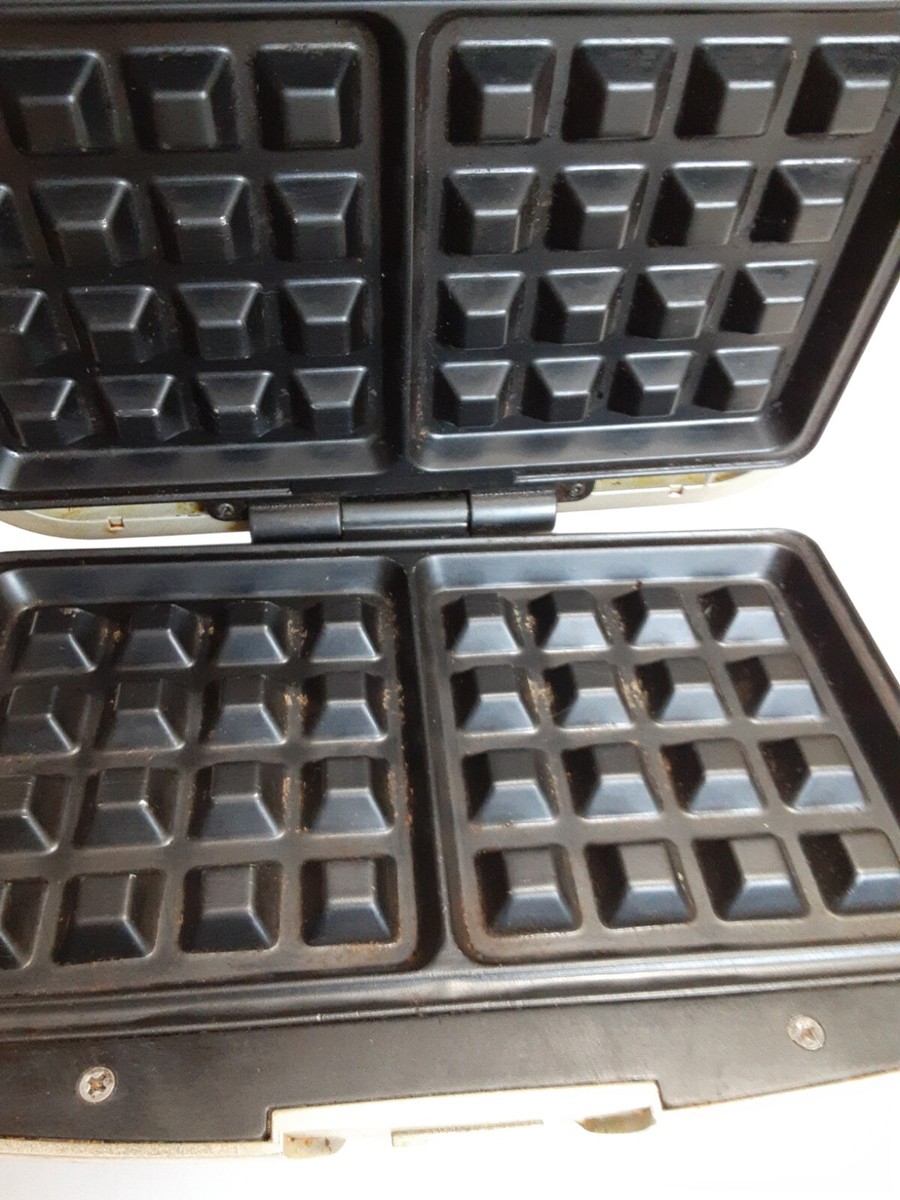 GE Waffle Maker Iron Works Easy Use #169056 Electric works Please