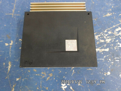 INTEL PENTIUM III XENON SL3DB CPU W/ HEAT SINK