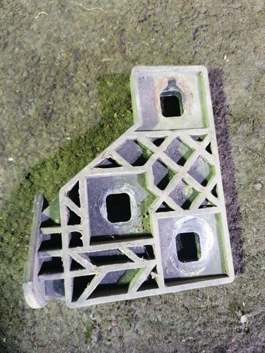 BMW Z3 E36 Beifahrer links vorne Stoßstange Halterung 8401801