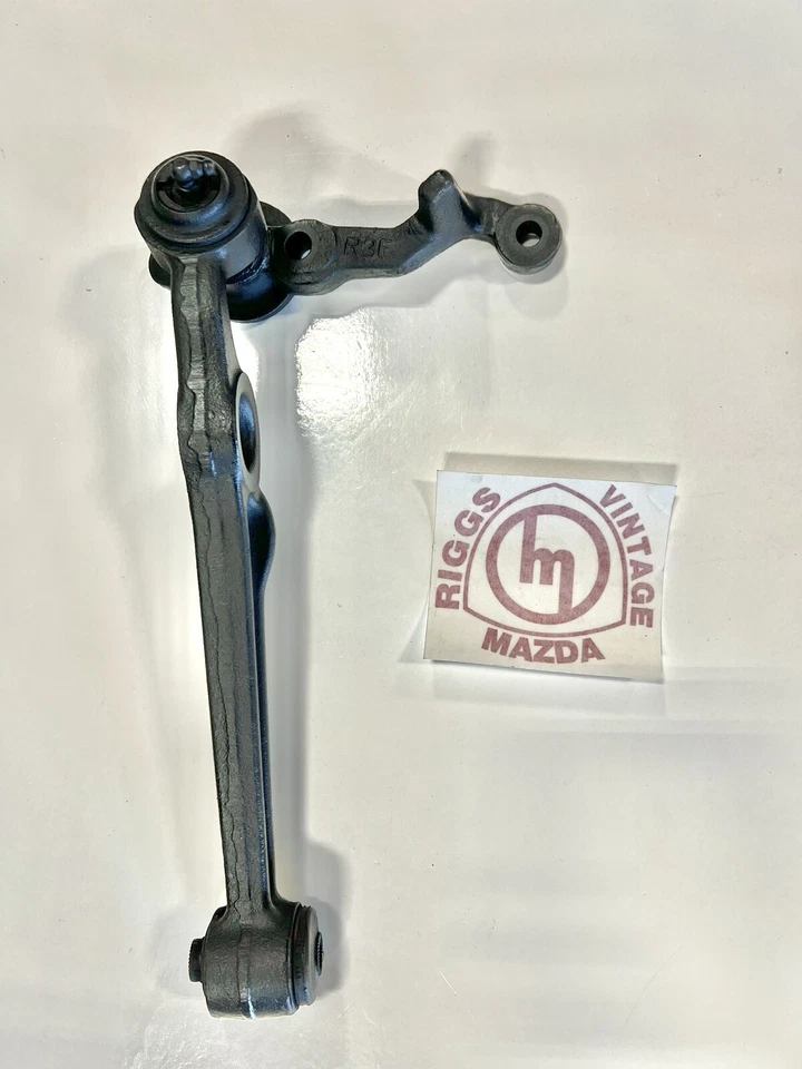 Brazos de control delanteros Mazda Rx3 808 Foto 2 de 4