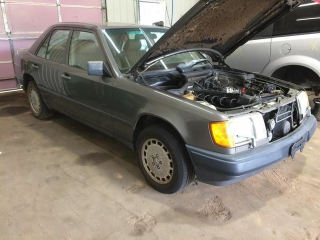 View Mercedes W124 4Wd Front Suspension Pictures
