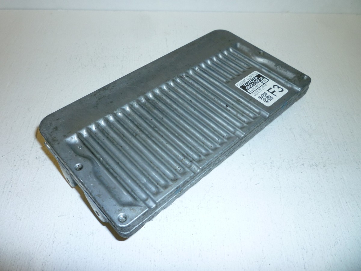 JDM TOYOTA ZWR80G NOAH VOXY 2ZR-FXE 1.8L A/T ECU ECM 89661-28F30