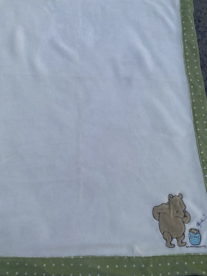 Manta Bebé Winnie The Pooh Clásica Crema Disney Lunares Verdes Abeja Miel Foto 3 de 4