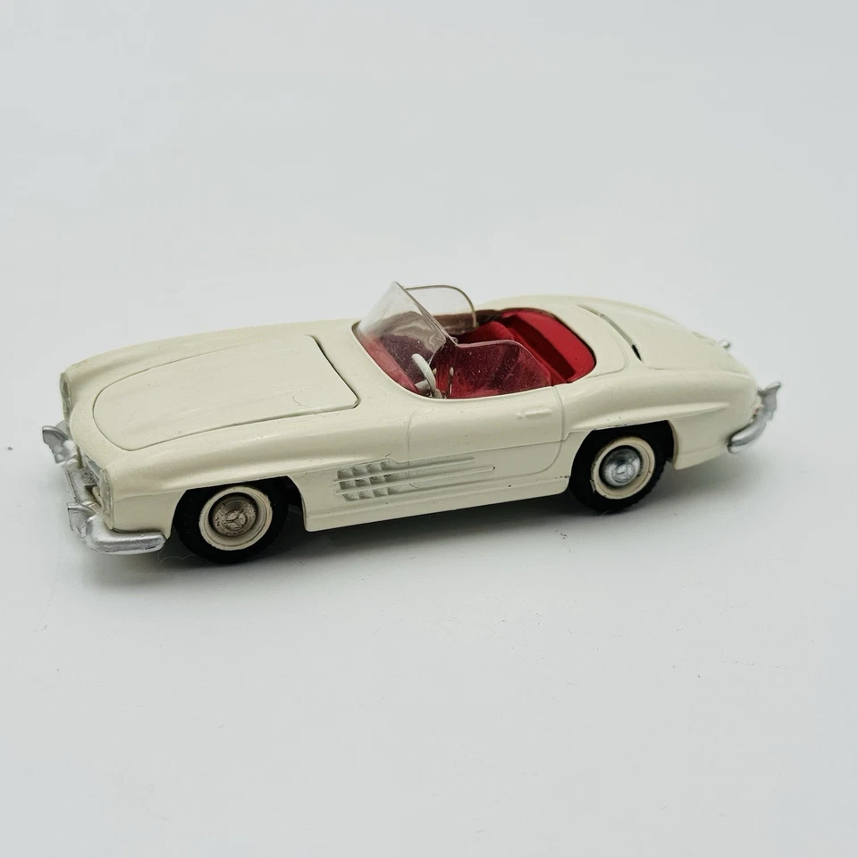 Tekno Denmark 924 MERCEDES-BENZ 300SL 300 SL Cream 1:43 MINT - Image 4 of 4