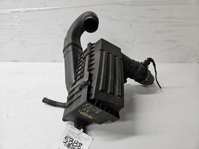 2009-2017 Volkswagen CC 2.0L Air Intake Cleaner Filter Box OEM