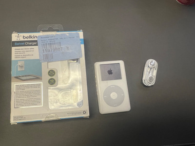 Apple iPod Classic 4th Generation White 20GB (A1059) - For Parts