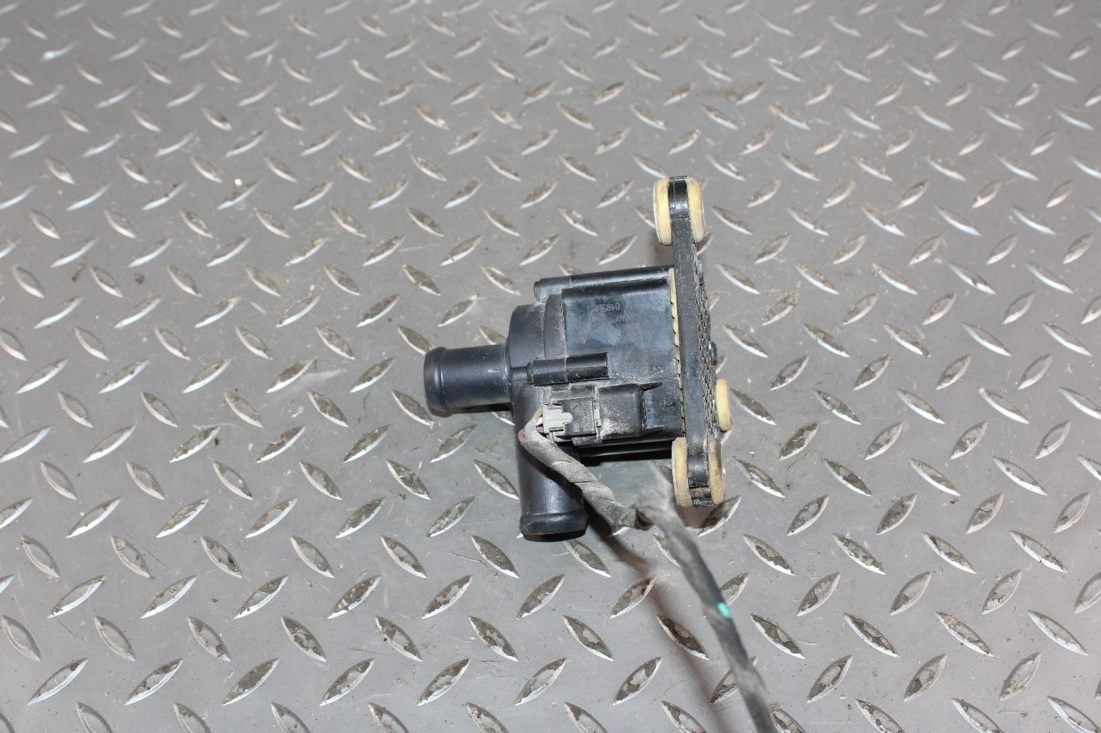 Bentley Continental GT 2020-2023 Auxiliary water pump