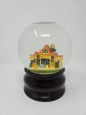 Giant Eagle Grocery Store Snow Globe Christmas Holiday Promo Advertising 