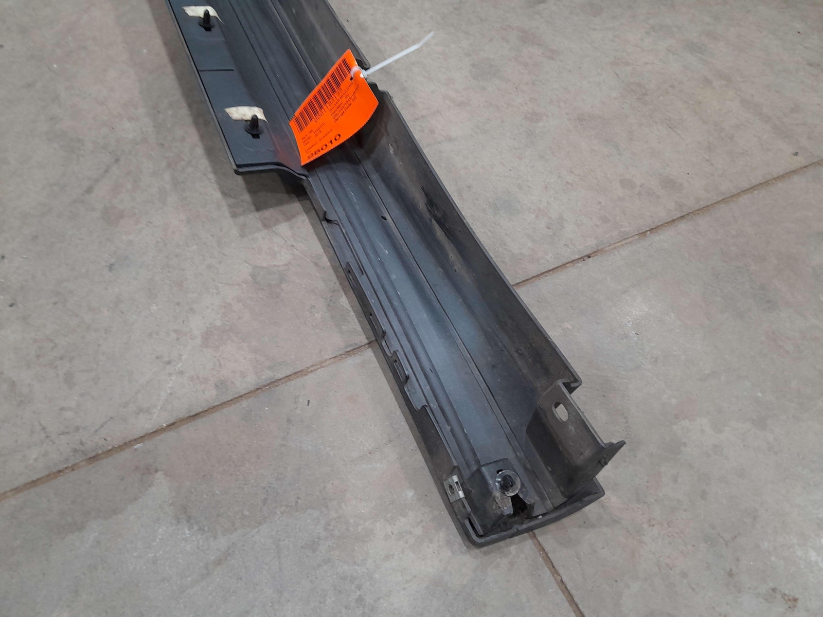 14-24 Maserati Ghibli Rocker Molding Side Skirt Right Passenger Side OEM