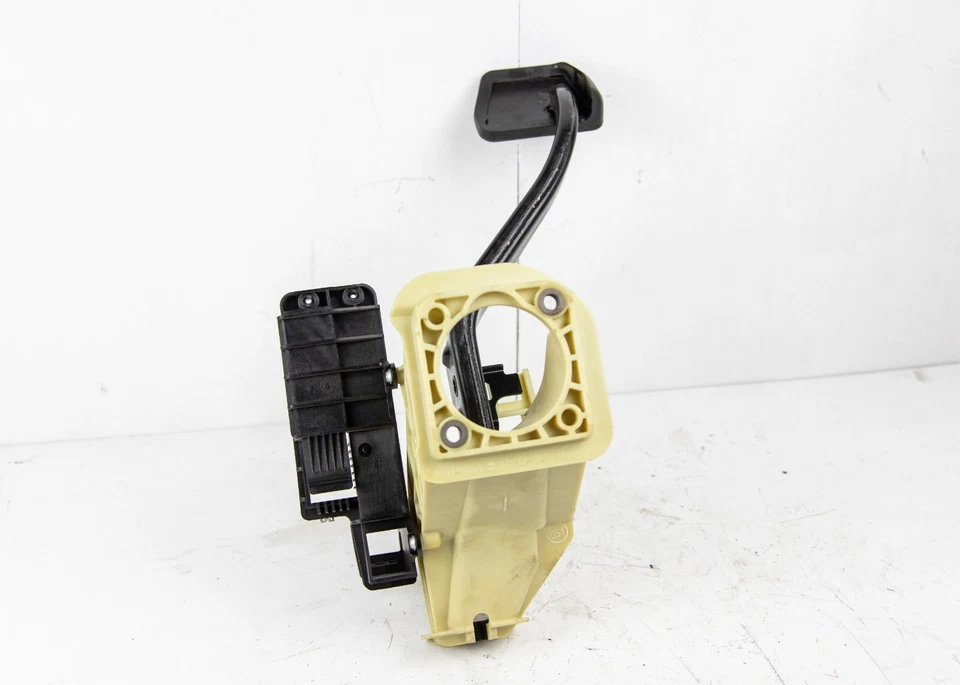 10-19 BMW 528i 535i 550i 650I 740i 750i F06 PEDAL FRENO 9144253 OEM Foto 2 de 4