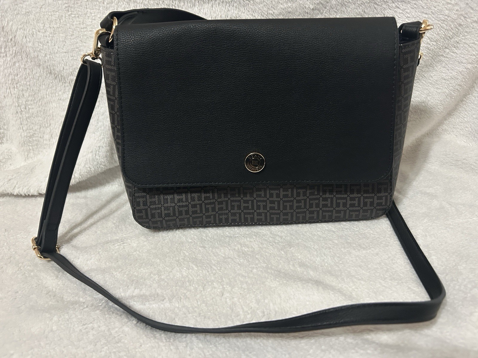 Tommy Hilfiger vintage 2019 Flap cross body bag